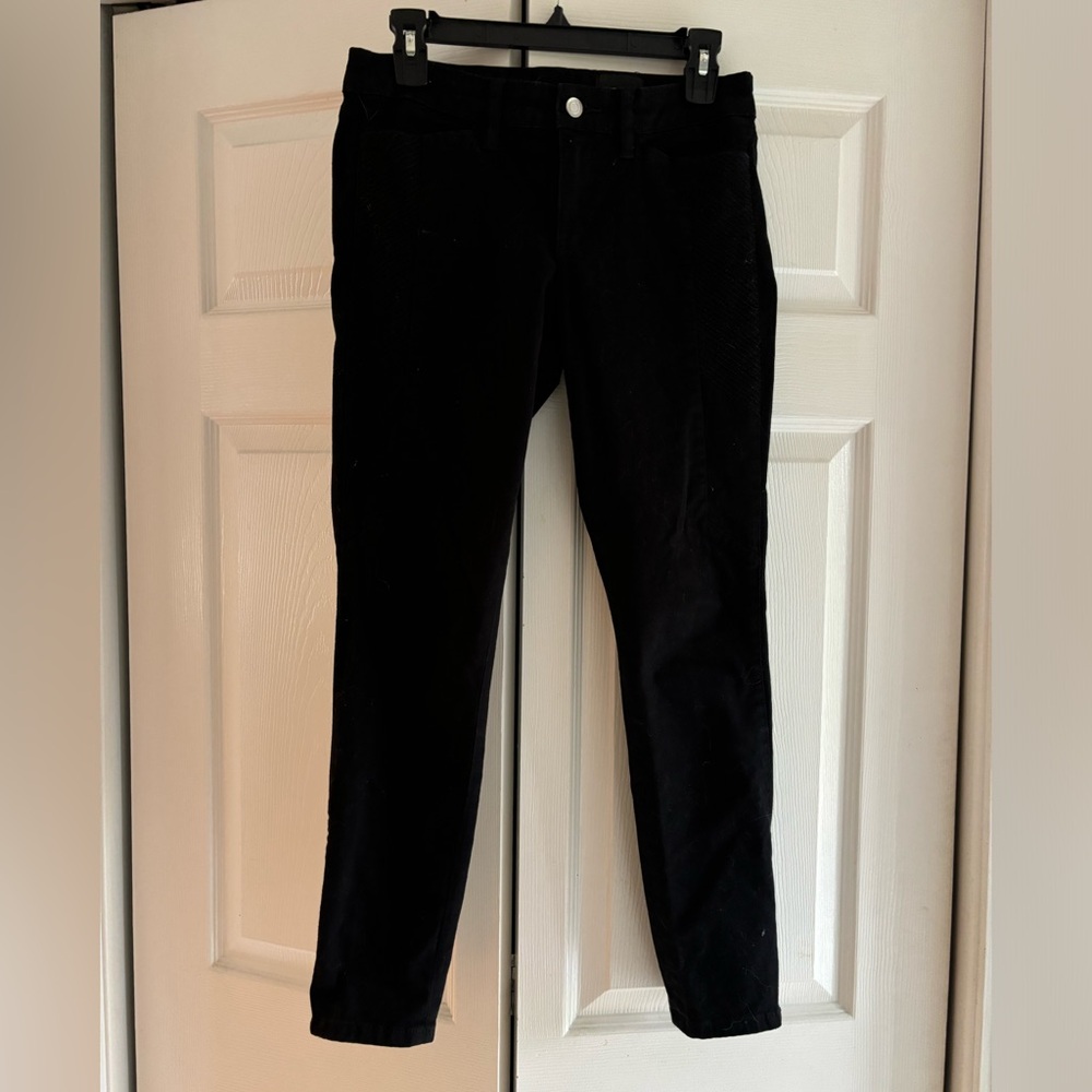 Club Monaco skinny black pants. Excellent condition. Size 6.